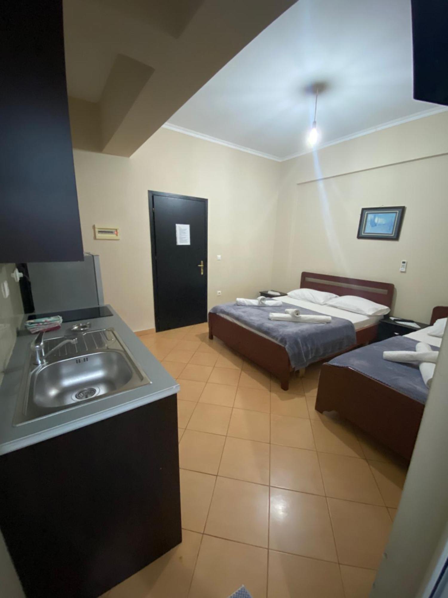 Studio Apartments Rizarjo Ksamil Esterno foto