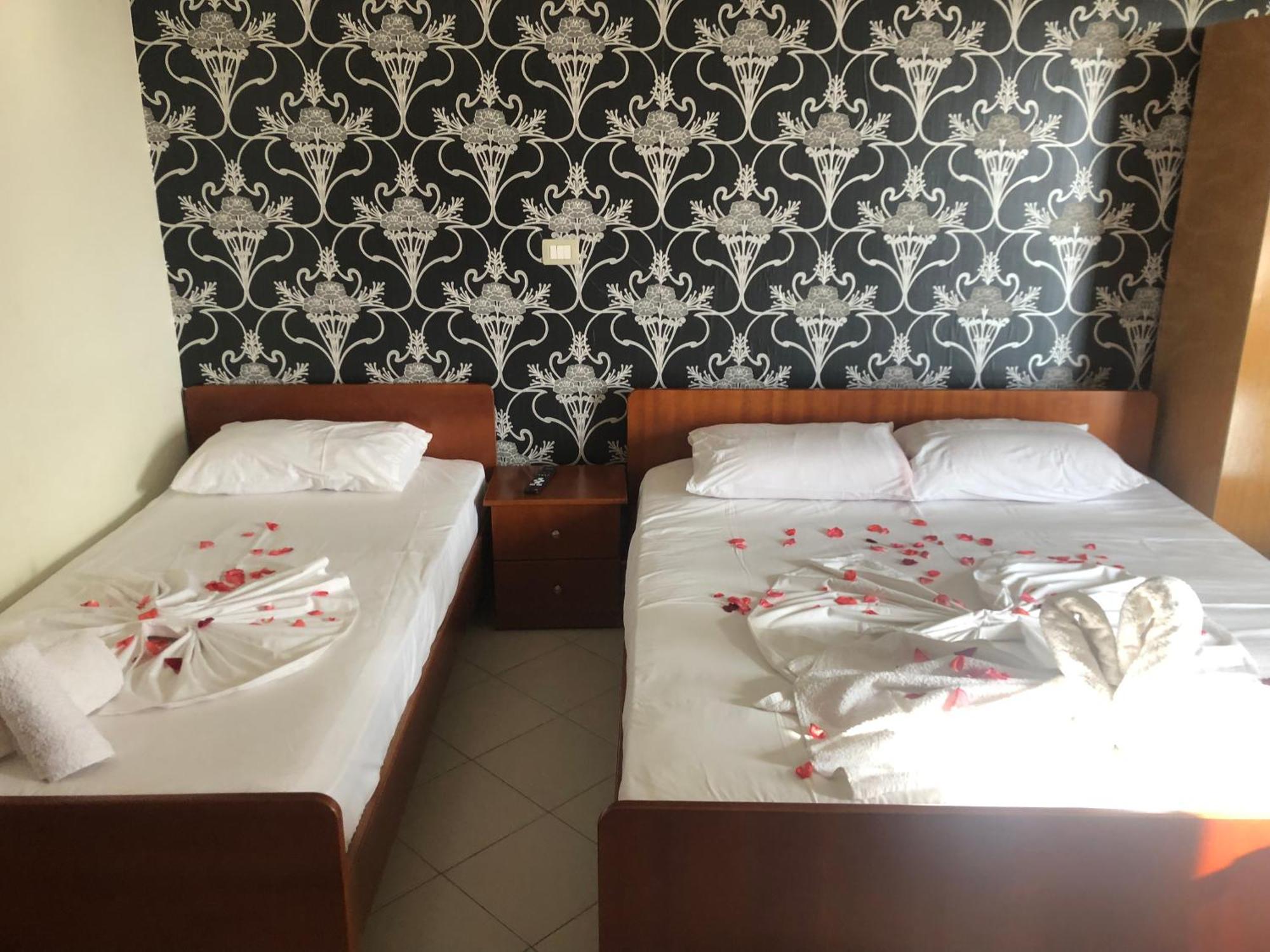 Studio Apartments Rizarjo Ksamil Esterno foto